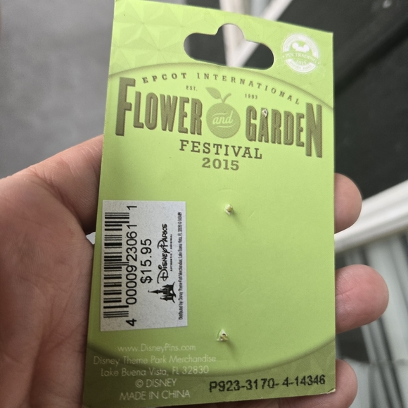 Flower and Garden 2015 Buzz Lightyear Limited Edition EPCOT Pin Trading Disney - Picture 3 of 3